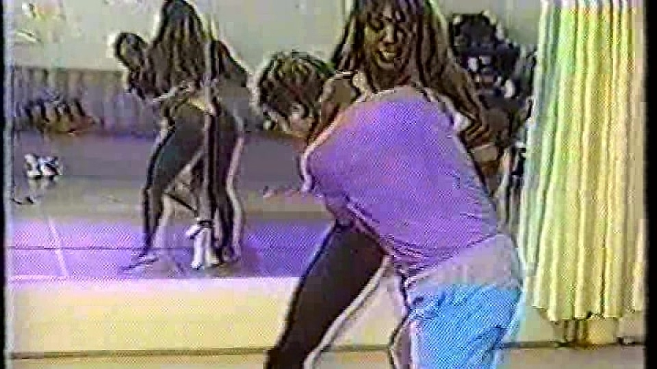 Tigra Takes a Chunk Out of Chuck